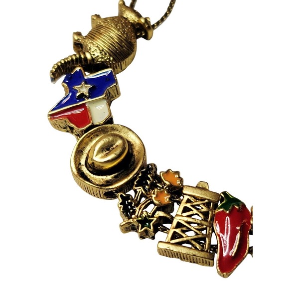 Jewelry - Vintage Texas Slide Charm Bracelet Gold Tone Cowboy Hat Armadillo Chili Pepper